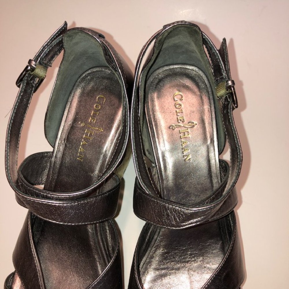 Sz 8 Cole Haan Air Marisa Silver Gunsmoke Wedge Sandals NWOT - Picture 12 of 16